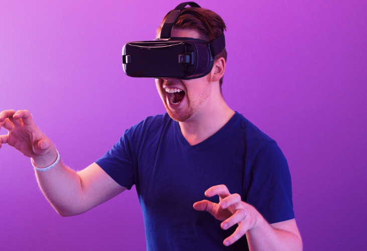 VR